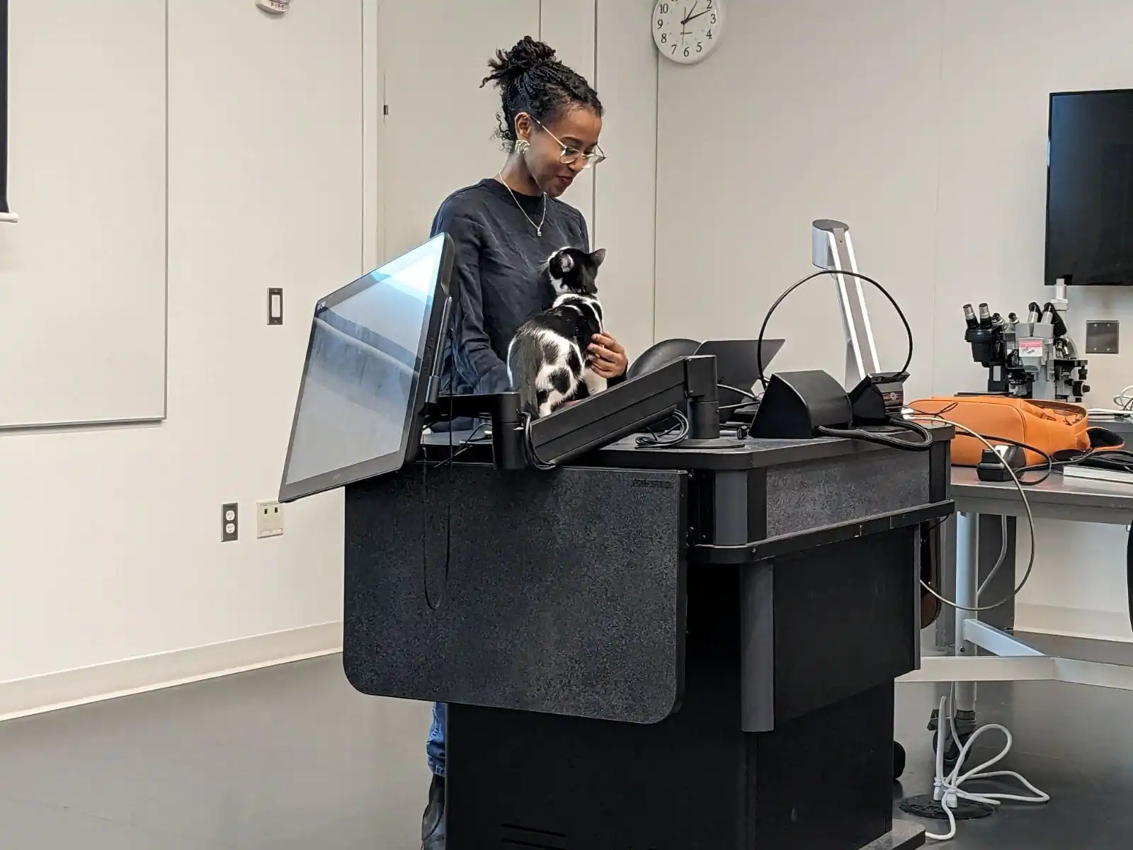 Classroom teaching photo